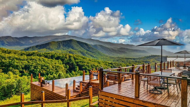 Foto del edificio - 264 Sonshine Ridge Rd