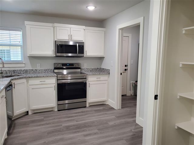 Foto del edificio - 608 E 3rd St