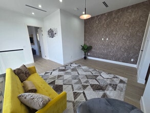 Building Photo - 1812 Miami Rd