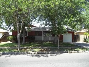 Building Photo - 1612 W Griffith Way