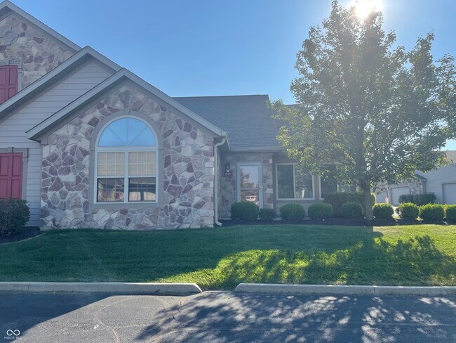 Foto del edificio - 7929 Gold Brook Dr