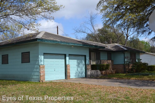 Building Photo - 2 br, 1 bath House - 700 E. 46th Street