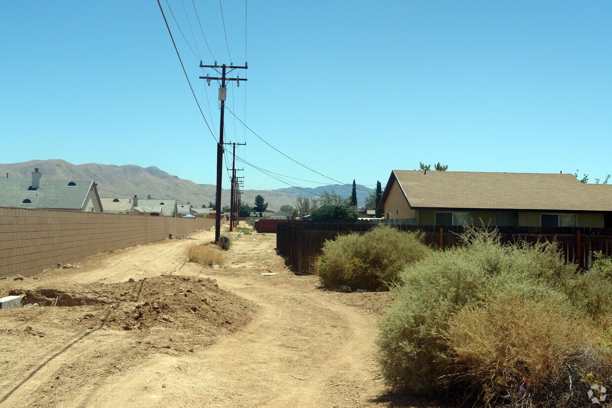 Foto del edificio - 13021 Lakota Rd