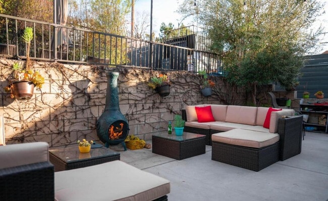 Patio - 826 1/2 N Coronado st