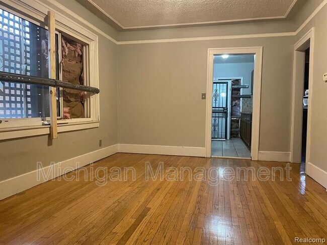 Foto del edificio - 14567 Mettetal St