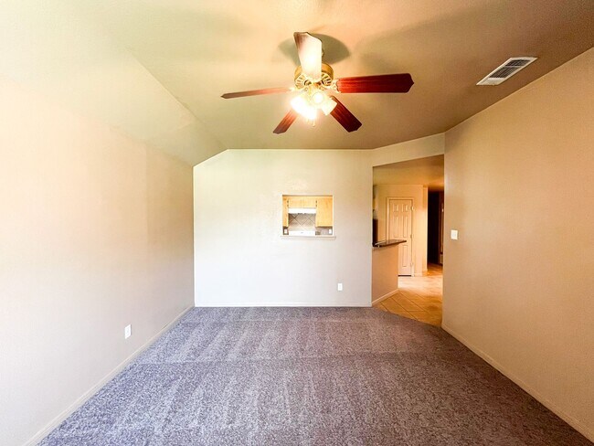 Building Photo - 1303 Nicholas Cir