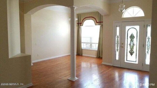 Foto del edificio - 8759 Harpers Glen Ct