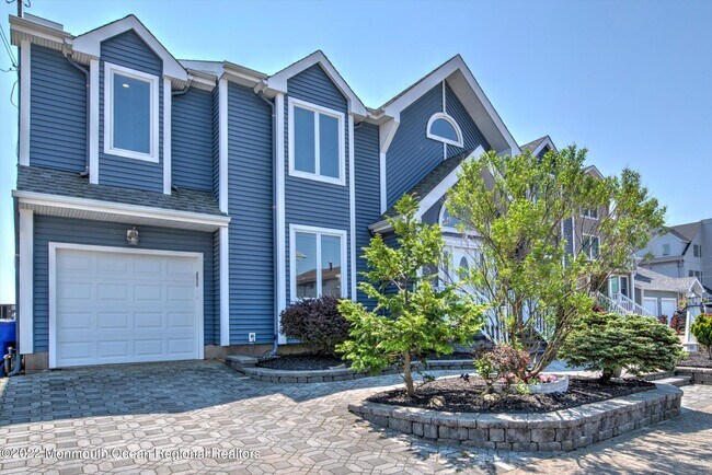 Building Photo - 8 Toledo Dr
