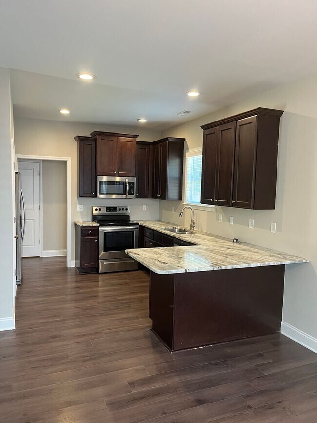 Foto del edificio - Large home, Pet friendly
