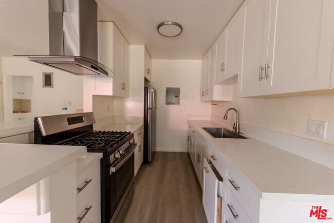 Building Photo - 1426 Orange Grove Ave