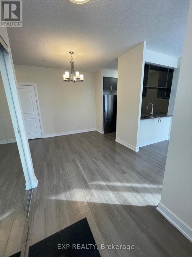 Building Photo - 6 Eva Rd