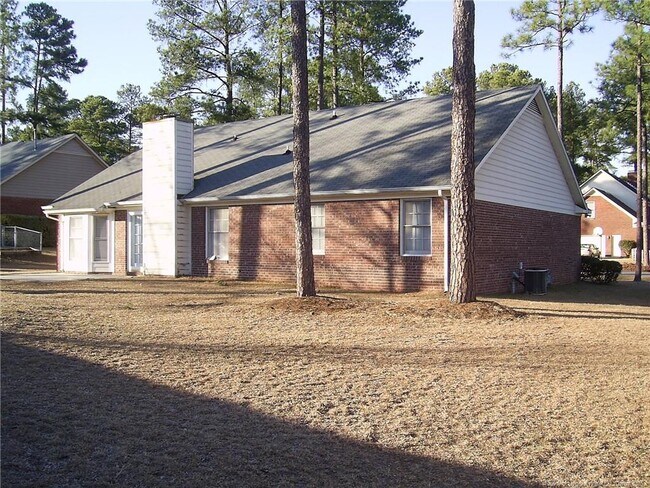 Foto del edificio - 5786 Bear Creek Cir