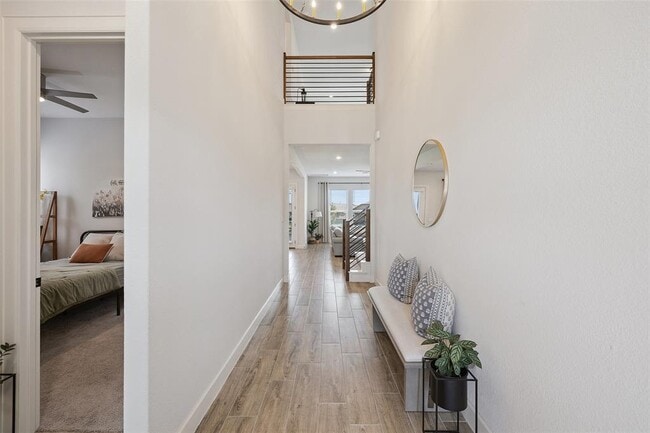 Building Photo - 6908 Empresa Dr