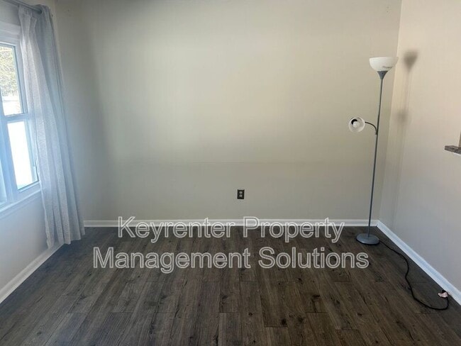 Building Photo - 266 Crawford Dr