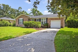 Building Photo - 220 Cornell Dr