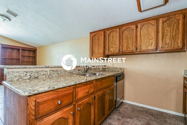 Foto del edificio - 3 Bedroom Pet-Friendly Home in Oklahoma Ci...
