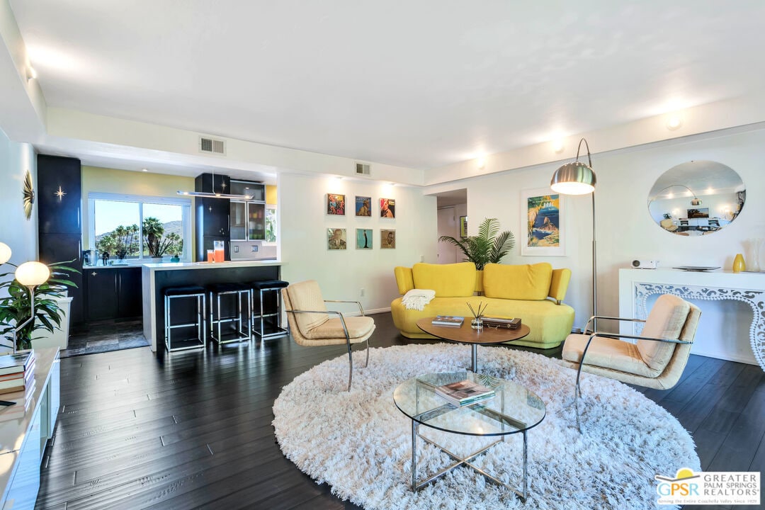 Foto principal - 2301 S Sky View Dr