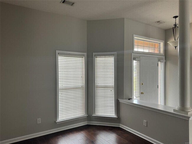 Foto del edificio - 119 Grasmere Ct