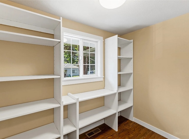 Building Photo - 13341 31st Ave NE