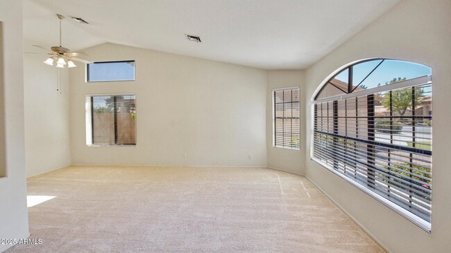 Building Photo - 9445 S La Rosa Dr