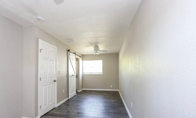 Foto del edificio - 2776 20th Ave SW