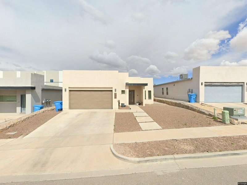 Primary Photo - 115 Via Rojas Dr