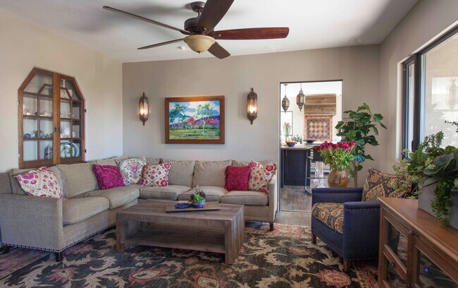 Foto del edificio - LUXURIOUS House with MULTIPLE OCEAN VIEWS in Sunset Cliffs! Chef's Kitchen! 2 EV Chargers and so ...