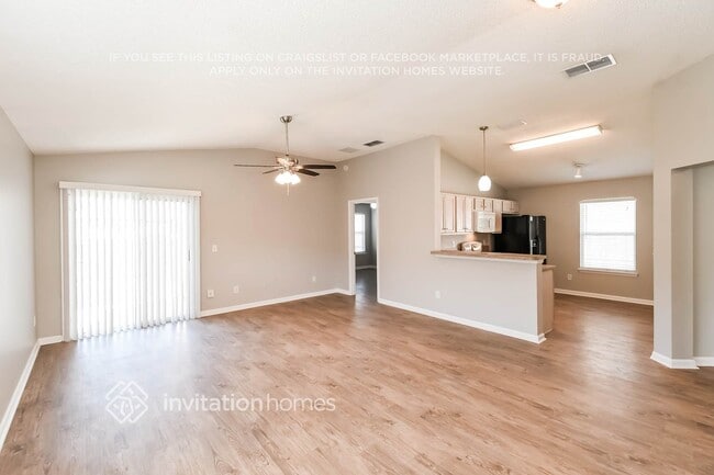 Building Photo - 1872 Pineta Cove Drive