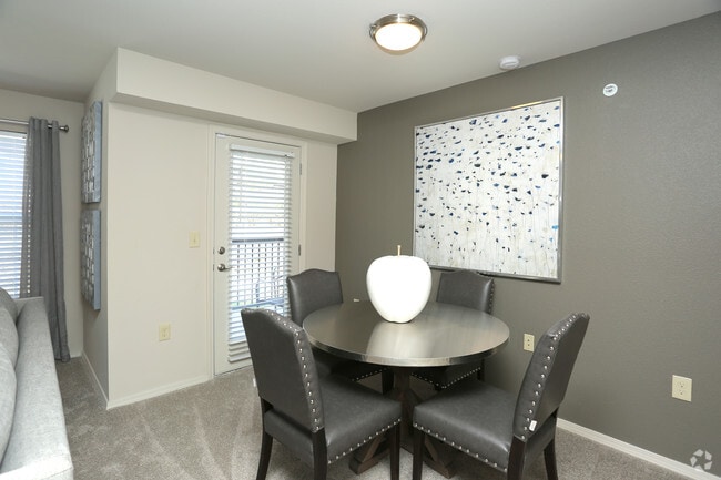 1BR - 789SF - Dining Area - Cottages at Tallgrass Point