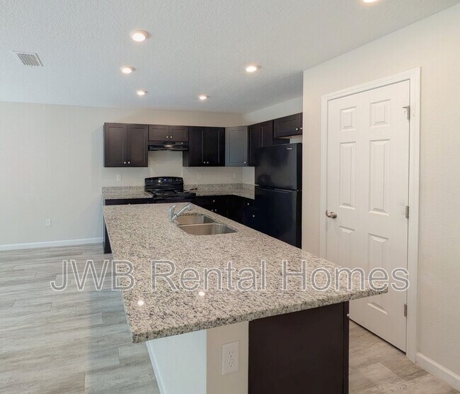 Building Photo - 8236 Halls Hammock Ct