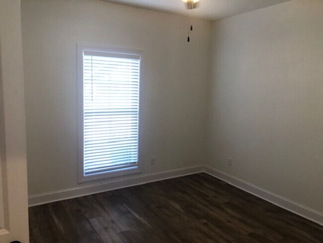 Foto del edificio - 138 Pritchard Cir