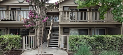 Building Photo - 2411 Jubilee Ln