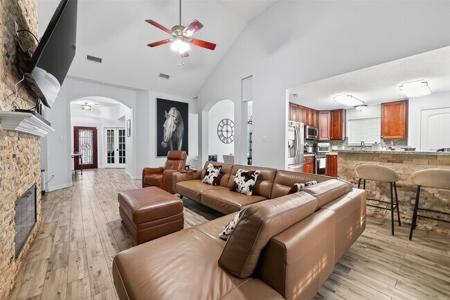 Foto del edificio - 6730 Oakleaf Trail Ln