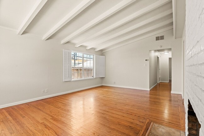 Foto del edificio - Charming Hayward Home with Modern Upgrades...