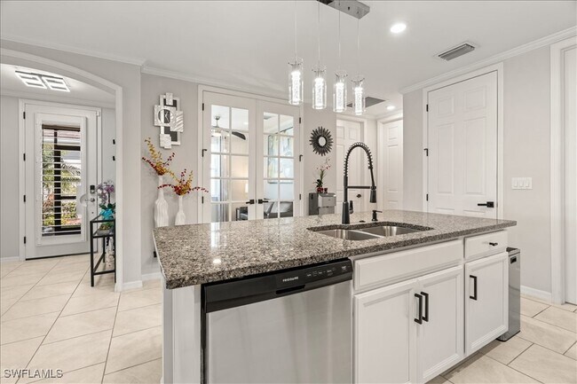 Foto del edificio - 14672 Edgewater Cir