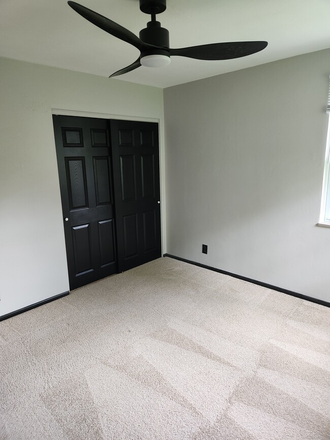 Building Photo - 624 Bollman Ave
