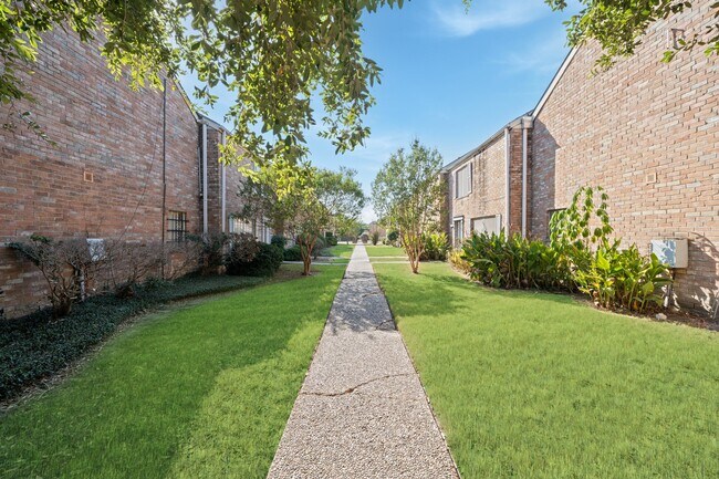 Building Photo - 4156 Belle Park Dr