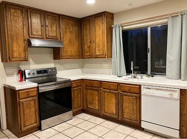 Foto del edificio - 5391 Maple View Cir