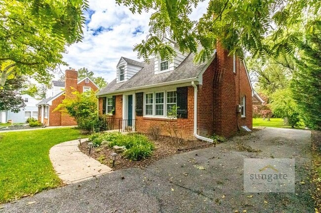 Foto del edificio - 326 Lincoln Ave