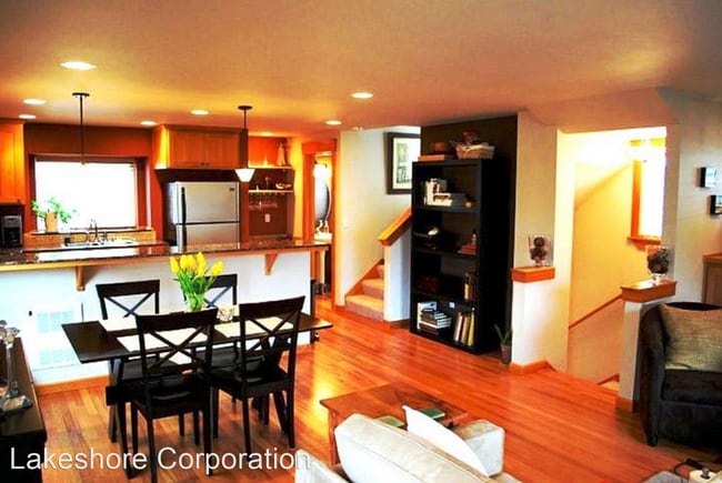 Building Photo - 3 br, 2.5 bath House - 130 N 101st St