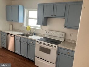 Building Photo - 131 Grand Ave