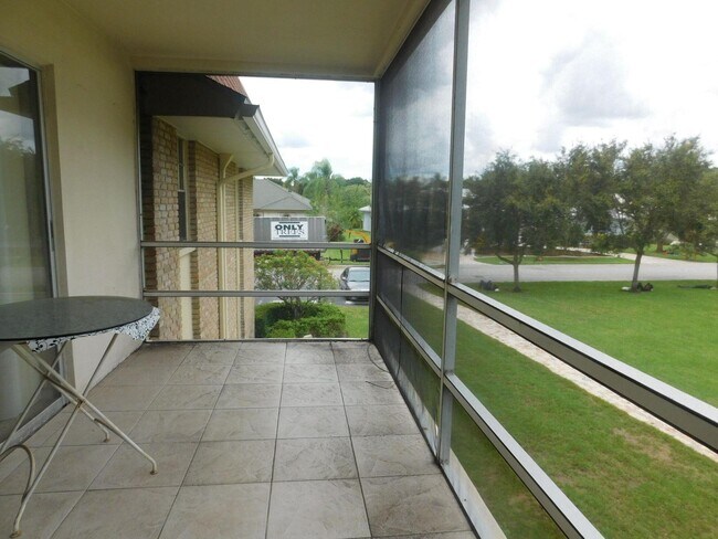 Building Photo - 5580 Tamberlane Cir