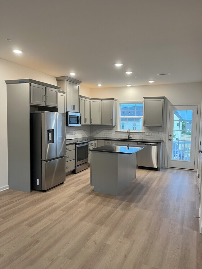 2461 Artesian Way, Neffsville, PA 17601 Townhome Rentals in