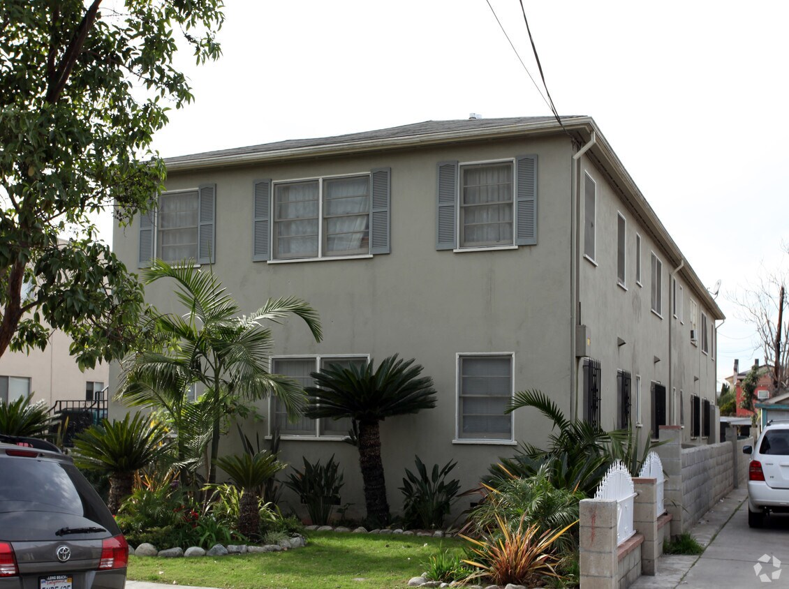 Building Photo - 753 Orange Ave