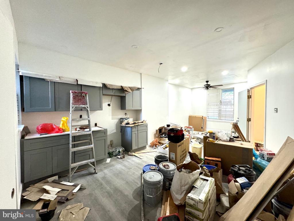 Foto principal - 323 N Preston St