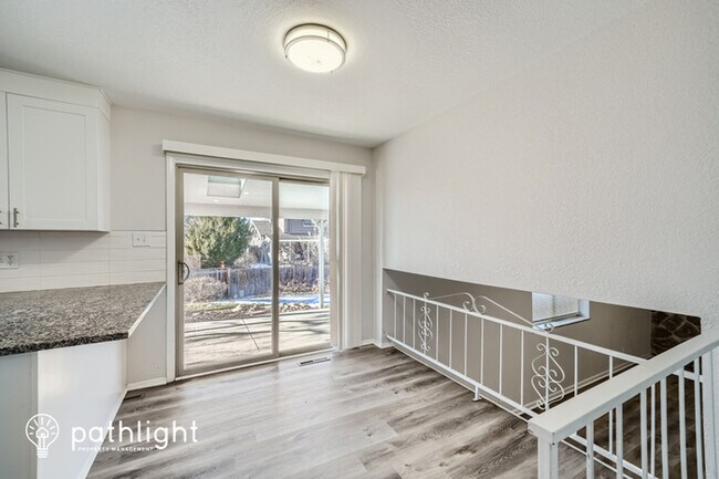 Foto del edificio - 1641 South Oswego Street