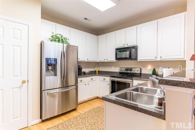 Foto del edificio - 5605 Slide Rock Ln