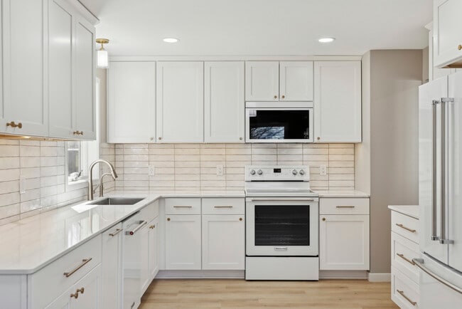 Building Photo - 1205 Sterling Way
