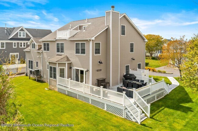 Foto del edificio - 32 Meredith Ct