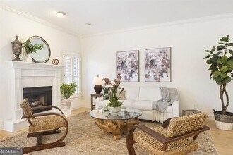 Building Photo - 305 Ansley Villa Dr NE